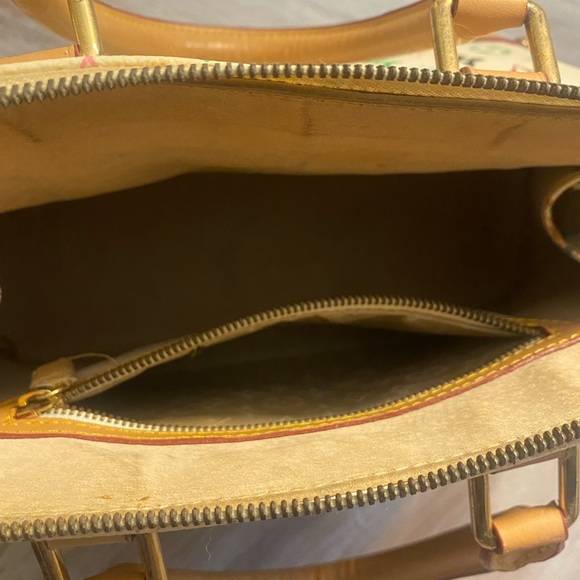 Fun Handbag - Picture 7 of 8